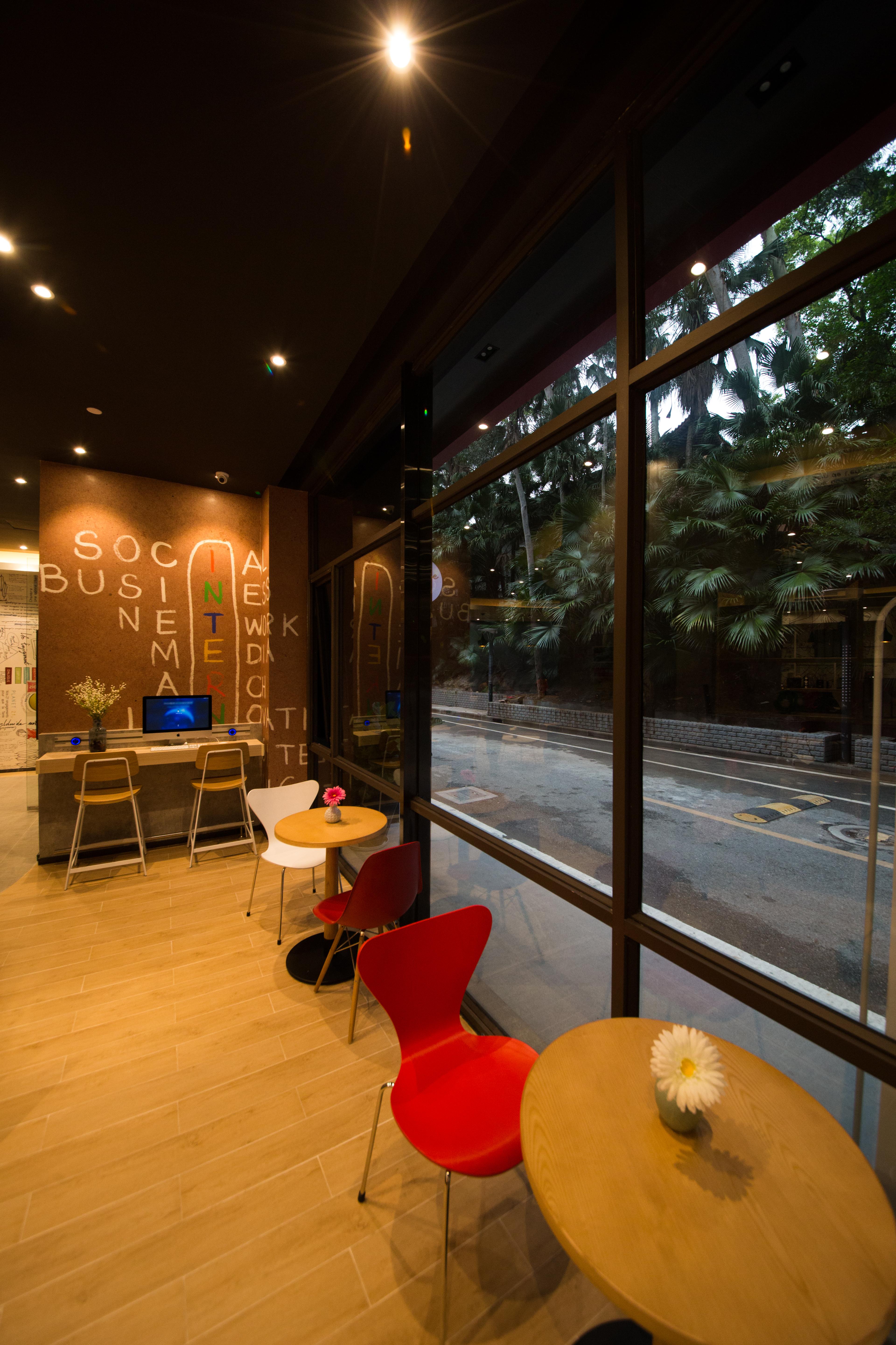 Ibis Guangzhou Yuexiu Park Metro Station Hotel Екстериор снимка